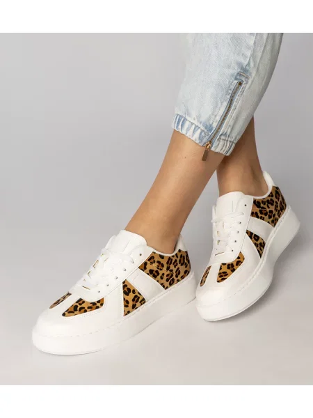 Pantofi loafer D/ceo din piele de căprioară alb