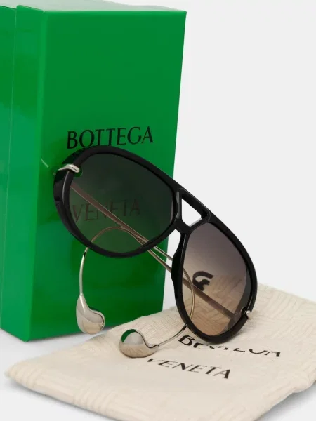 Солнцезащитные очки Bottega Veneta черные