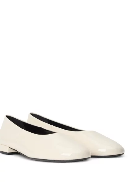 Balerini Stuart Weitzman din piele de lac alb