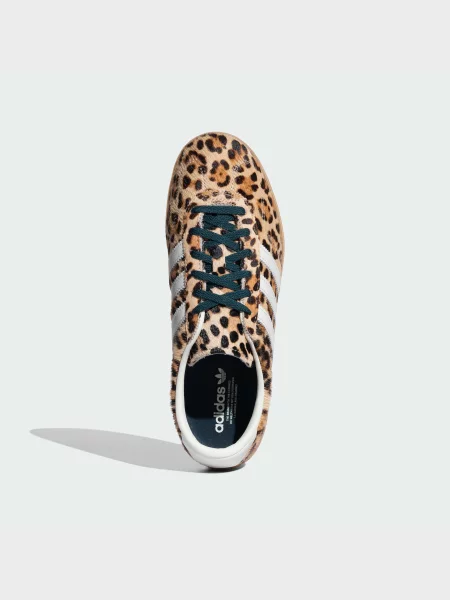 Кожаные кеды Adidas бежевые