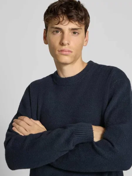 Sweter o kroju relaxed fit z mieszanki bawełny z dodatkiem wełny model ‘JAMES’ Only & Sons granatowy