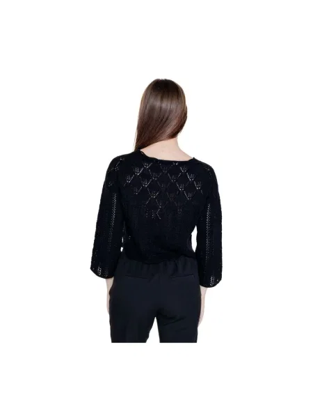 Dzianinowa bluzka Vero Moda z dekoltem w łódkę czarna