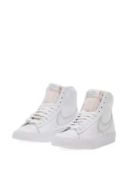 Tricou Nike cu decolteu în V alb