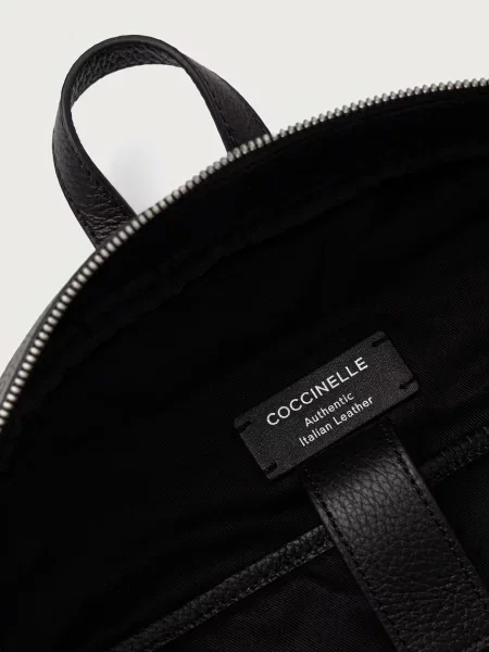 Кожаный рюкзак Coccinelle