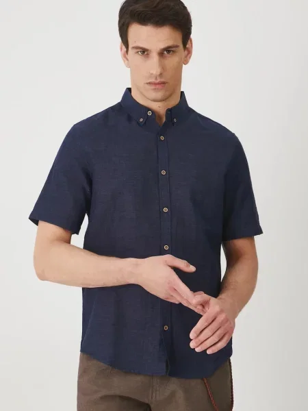 Ленена риза Medicine със стандартна кройка с яка с копче тъмносиньо