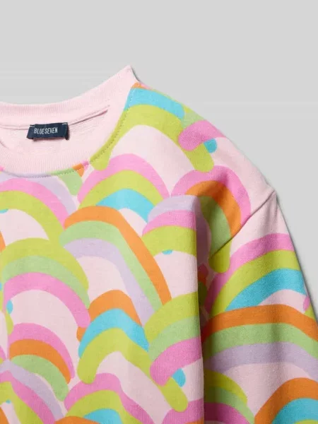 Bluza o kroju regular fit z nadrukiem z motywem na całej powierzchni Blue Seven różowa