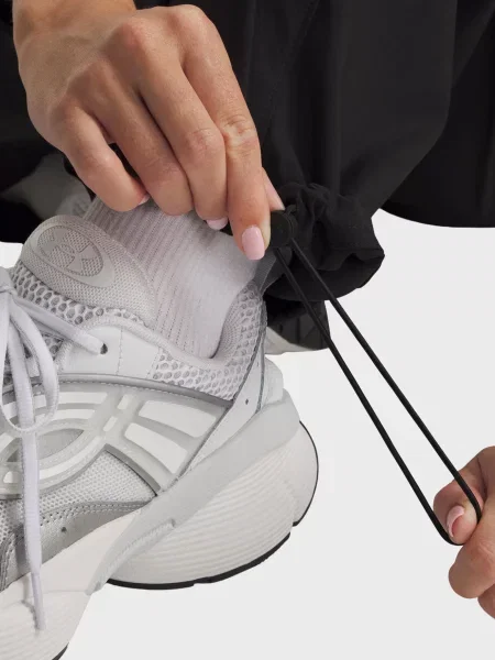 Спортивные штаны Under Armour черные
