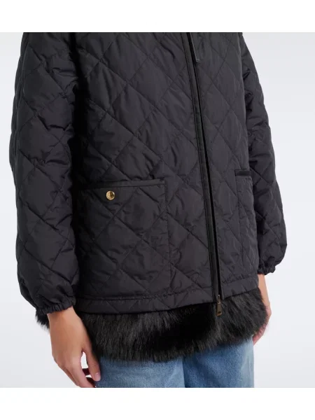 Matlasat geacă cu puf Moncler negru