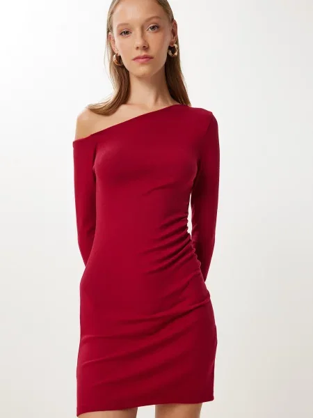 Happiness İstanbul Rochie carmin roșu