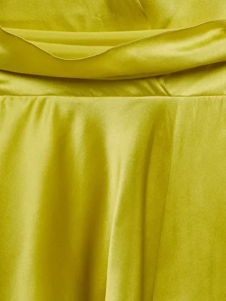 Rochie Rhea drapată de costum verde