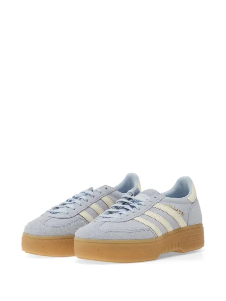 Pălărie Adidas cu dungi cu platformă din jerseu alb