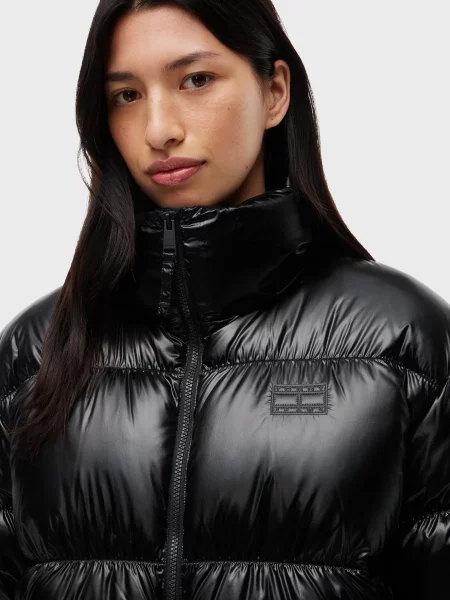 Джинсова куртка Tommy Jeans з високим коміром чорна
