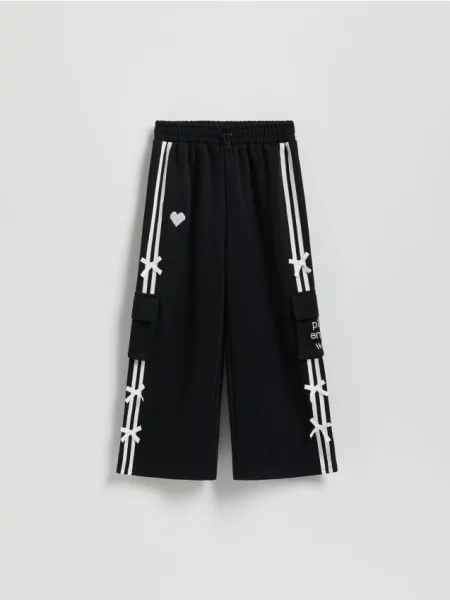 Reserved Трикотажні штани з бантиками чорний