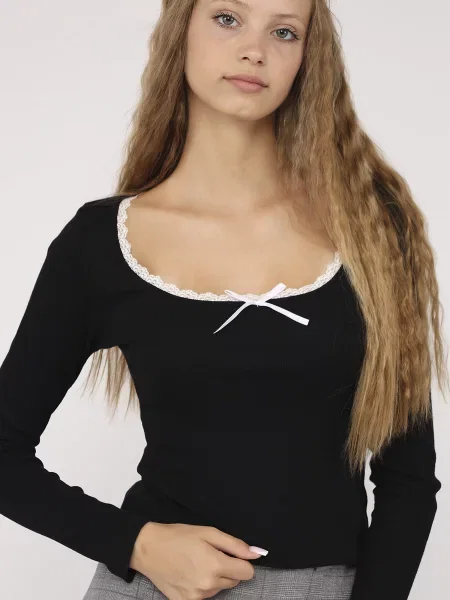 Лонгслів YUKI чорний