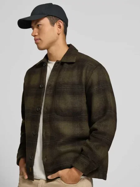 Kurtka koszulowa o kroju regular fit z brustaszą model SOHO OLLIE' Jack & Jones oliwkowa