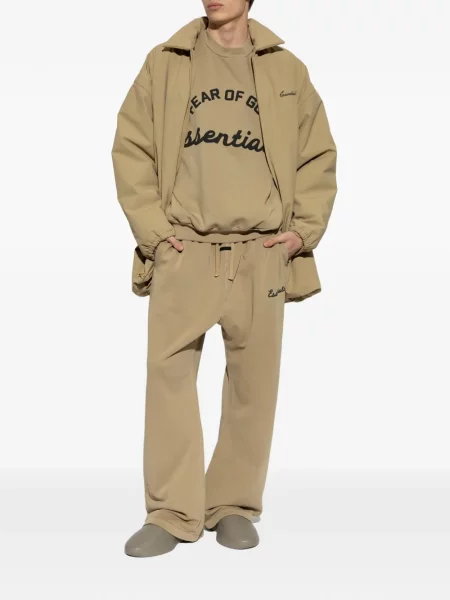 Яке Fear Of God Essentials бродирано