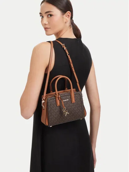 Τσάντα MICHAEL Michael Kors καφέ