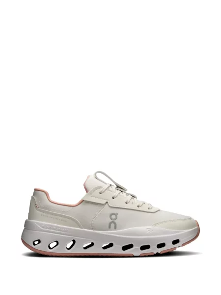 Sneakerși On