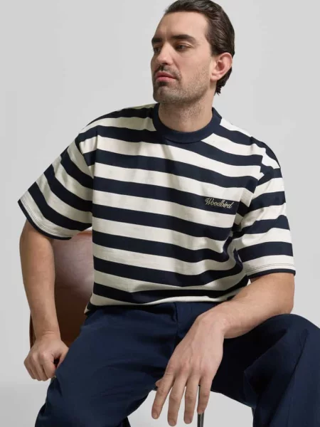 T-shirt o kroju relaxed fit z przeszytym logo model Beam' Woodbird granatowa