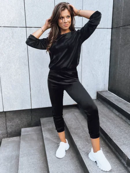 Trenirka Dstreet iz rebrastega žameta črna