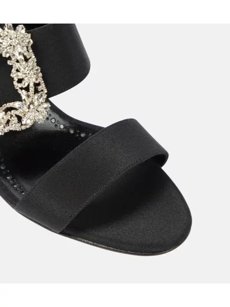 Sandale Manolo Blahnik din satin negru