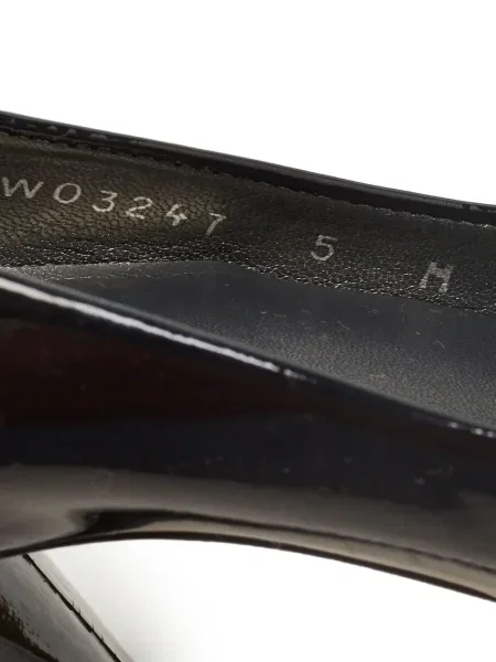 Pantofi cu toc Stuart Weitzman din piele cu platformă de lac negru