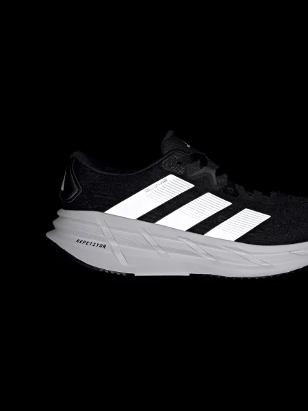 Кроссовки для бега Adidas для бега черные