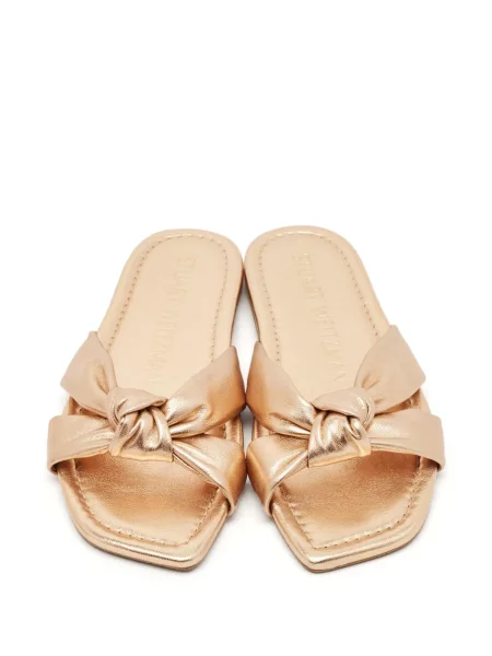 Lapos talpú szandál Stuart Weitzman