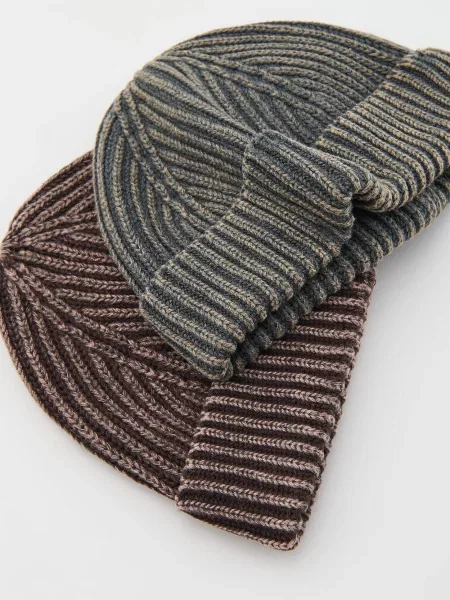 Шапка Reserved серая