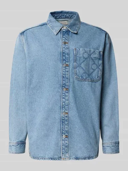 Koszula jeansowa o kroju regular fit z BrustaszA Calvin Klein Jeans niebieska