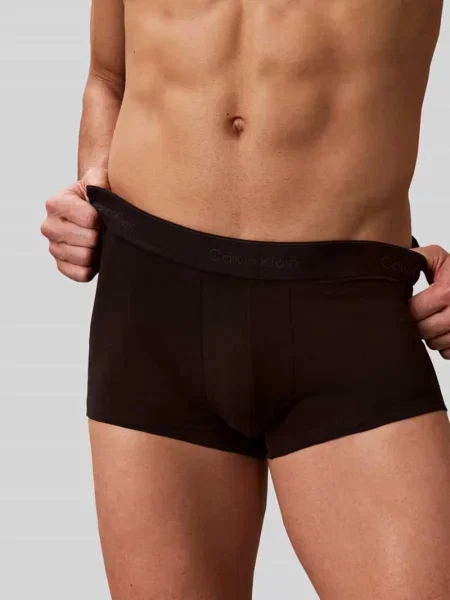 Obcisłe bokserki o kroju slim fit z mieszanka bawełny w zestaw 3 szt. Calvin Klein Underwear czarne