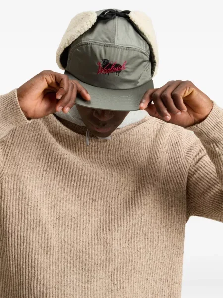 Pulover Woolrich cu decolteu în U