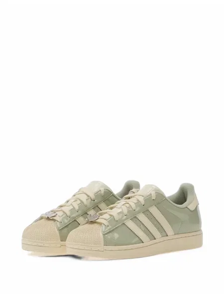 Sneakerși Adidas Superstar cu imagine cu model floral roșu