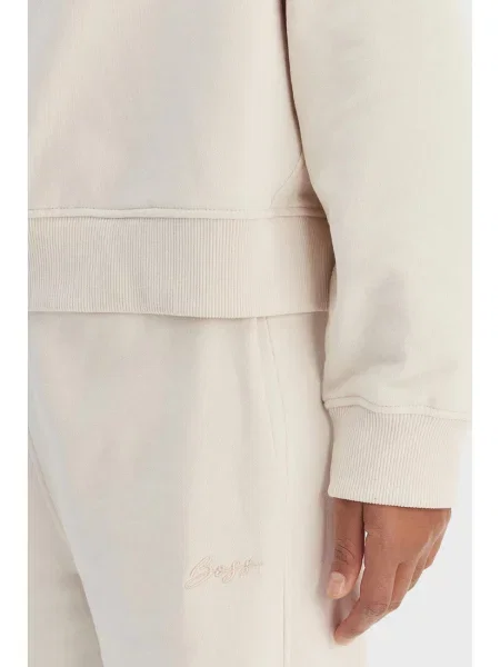 Костюмный спортивный костюм Boss белый