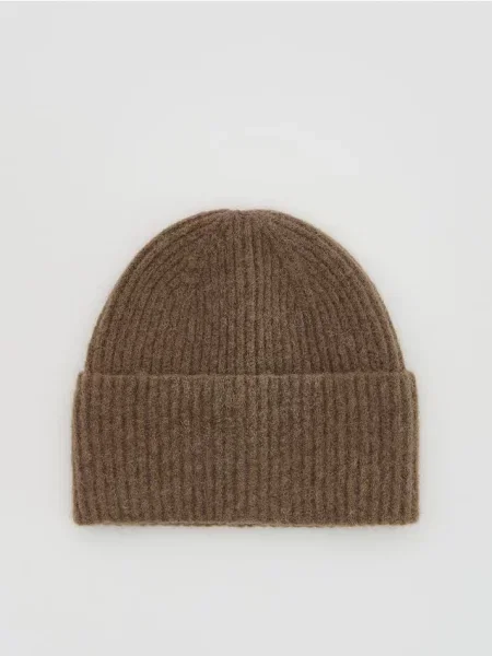 Reserved Căciulă cu adaos de lână maro
