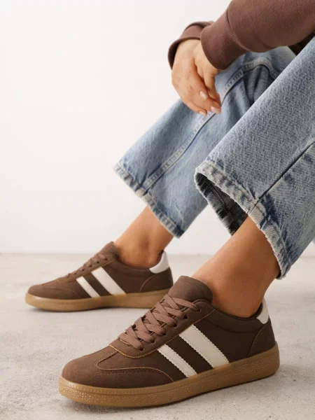 Sneakers maro