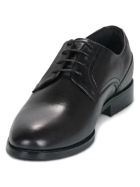 Pantofi Clarks din dantelă negru