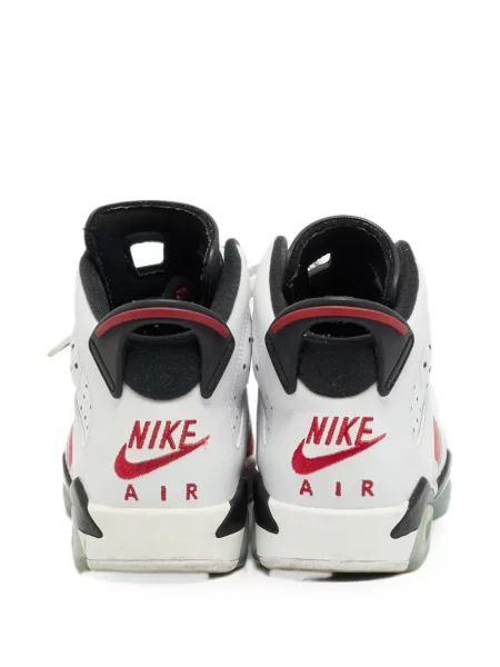 Sneakerși Jordan retro alb