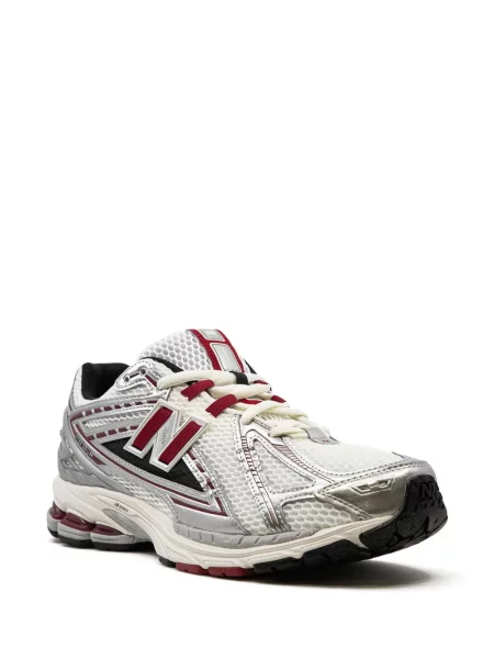 Palaidinė be rankovių New Balance sidabrinė