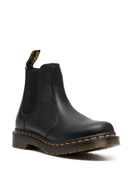 Iš natūralios odos chelsea stiliaus batai Dr. Martens juoda