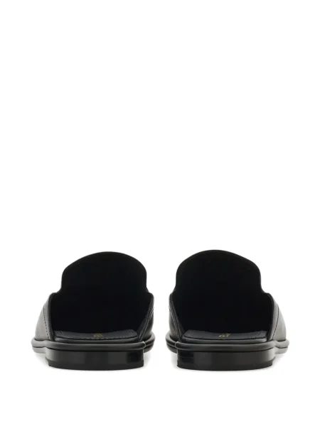 Papuci tip mules Ferragamo negru