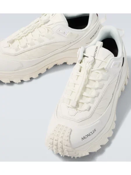 Sneakerși Moncler Trailgrip alb