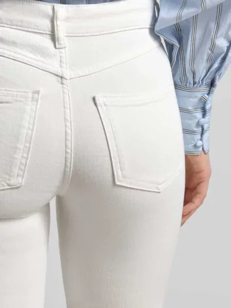 Jeansy bootcut w kroju 5 kieszeni Stefanel białe