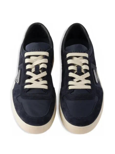 Sneakerși Prada din piele de căprioară albastru