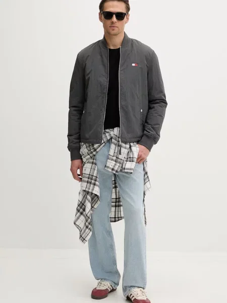 Tommy Jeans Tričko Casual Fit čierna