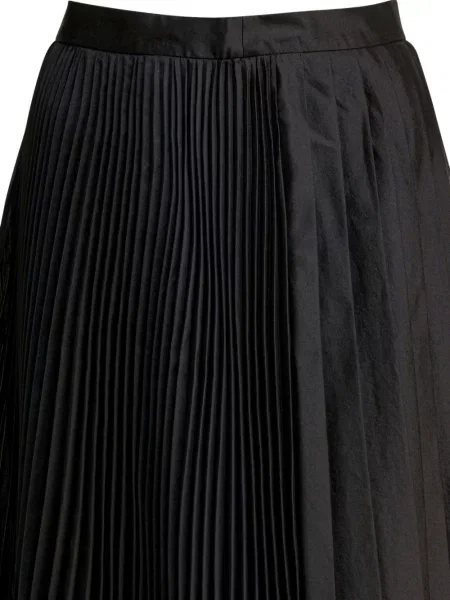 Fusta plisata Sandbeige plisată până la genunchi negru