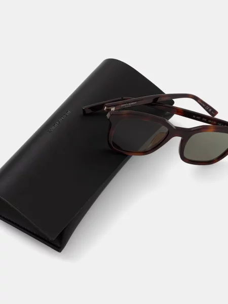 Солнцезащитные очки Saint Laurent