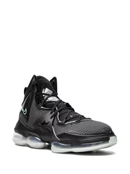 Sportbačiai Nike LeBron juoda