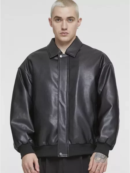 Кожено яке Urban Classics черно