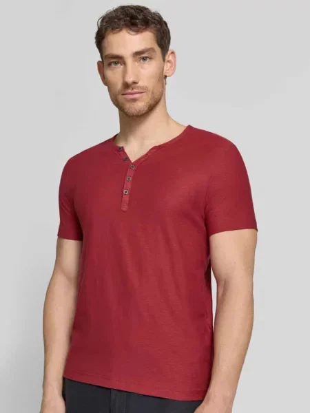 T-shirt z dekoltem w serek i listwą guzikową Mcneal